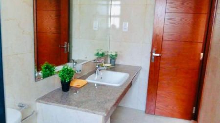 Bathroom - Kollupitiya Apartment For Sale | Colombo 03