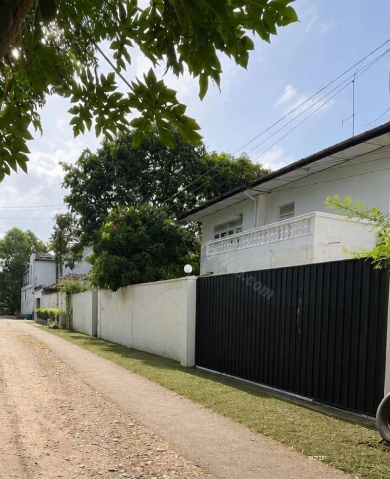 Exterior - House for sale in Rajagiriya