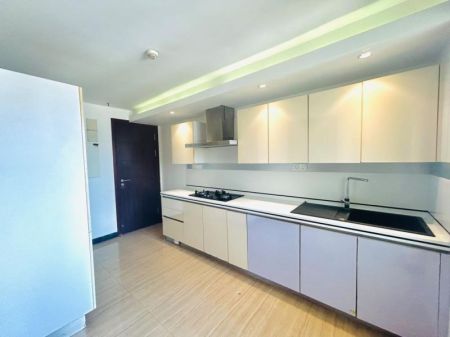 Kitchen - Colombo 3 Premium 3-Bedroom Apartment for Sale