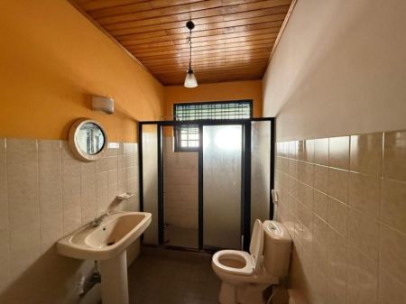 Bathroom - House for Sale in Colombo 08