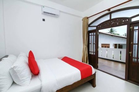 Bedroom - Profitable 14-Bedroom Fully Furnished Tourist Apartment Complex for Sale – Ambalangoda