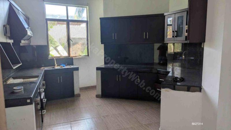 Kitchen - House for rent in Wellampitiya