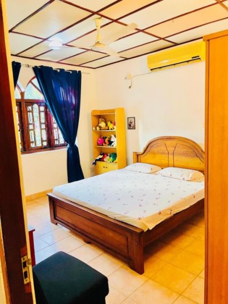 Bedroom - (BR180) Furnished House for Rent in Uswetakeiyawa