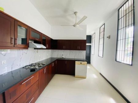 Kitchen - Luxury House for Sale in Rajagiriya -PDH323