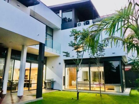 Exterior - Luxury 4BR House for Sale in Rajagiriya | Investment LKR 235 Million (HS4791)