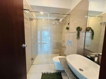 Bathroom - Luxury Iconic Galaxy Apartment up for Rent in Rajagiriya 