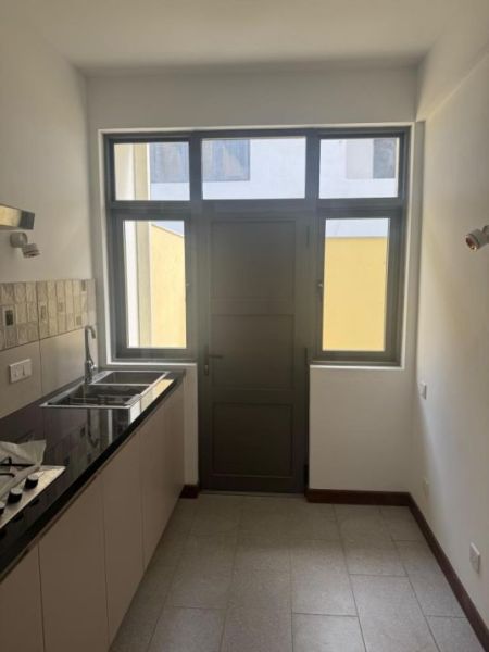 Kitchen - Brand New Upmarket House for Sale at Maharagama | LKR 76 Million (EM042AC)