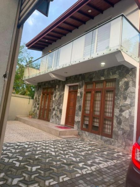 Exterior - Pitakotte Rajamaha Vihara Road 04 Bed Room House on 8.9 Perches of Land for Sale 