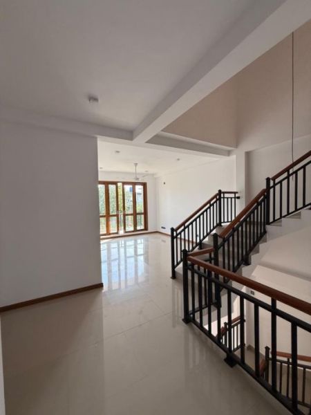 Living Room - New 4Bed house for rent in mount Lavinia 