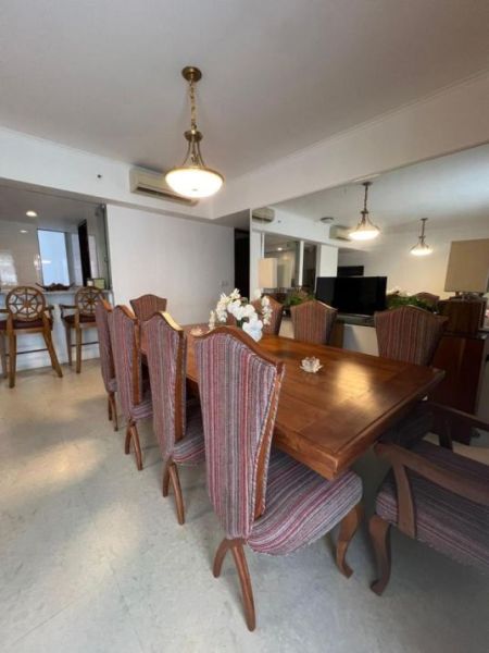 Dining room - Apartment For Sale / Rent – The Emperor, Colombo 03