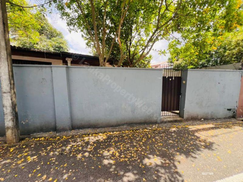 Bare Land for sale in Dehiwala