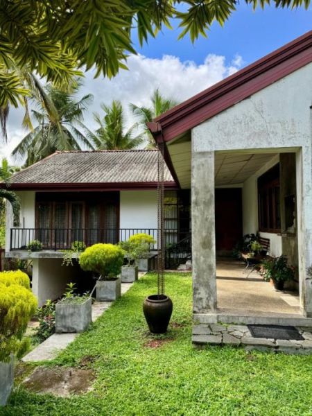 Exterior - 16.82 Perch Land with 4 Bedroom House for Sale in Thalahena, S1958