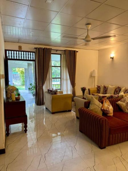 Living Room - 16.82 Perch Land with 4 Bedroom House for Sale in Thalahena, S1958