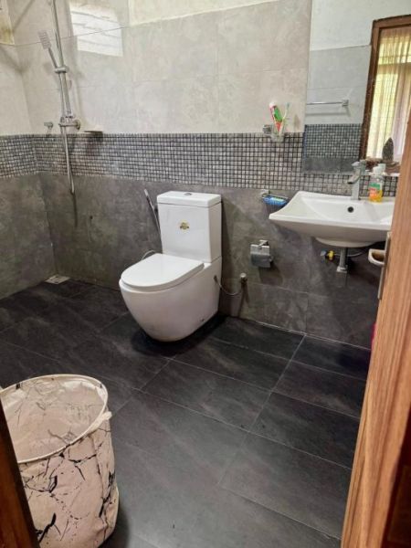 Bathroom - 16.82 Perch Land with 4 Bedroom House for Sale in Thalahena, S1958