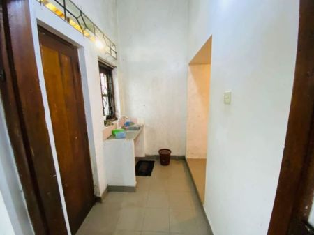 Bathroom - 5BR House for Sale in Pitakotte | LKR 35 Million