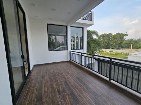 Exterior - 9.7 Perch Brand-New 6BR 3-Storey House for Sale in Polgasowita | LKR 85 Mn (HS4421)
