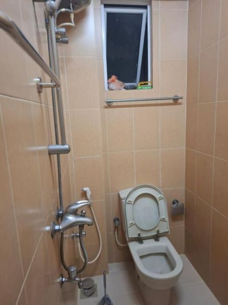 Bathroom - 🏙️ Modern City Living in Wellawatta