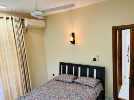Bedroom - LUXURY FULLY-FURNISHED  3 BED APARTMENT FOR RENT – MOUNT LAVINIA  (Off Hotel Road)