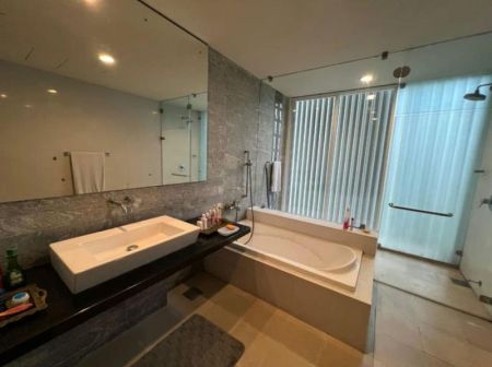 Bathroom - Emperor - 02 Bedroom Furnished Apartment for Sale in Colombo 03 (A6382)