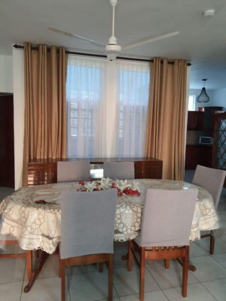 Dining room - 5 Bedroom Fully Furnished Apartment for rent in Colombo 4 