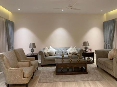 Living Room - Ultra-Luxury 4-Storey Residence with Rooftop Bar for Rent at Rajagiriya / LKR 2,000,000 (EM015MI)