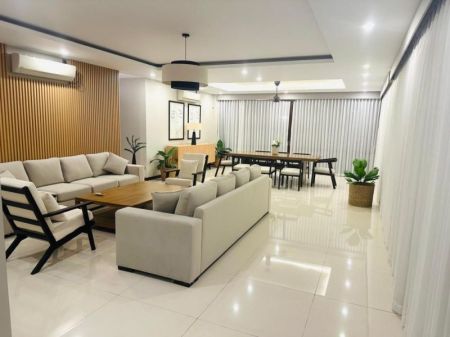 Living Room - 4 Bedroom House for Rent in Pita Kotte, R50536