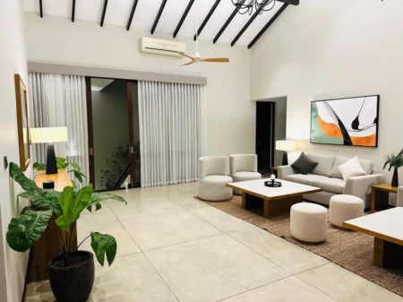 Living Room - 4 Bedroom House for Rent in Pita Kotte, R50536
