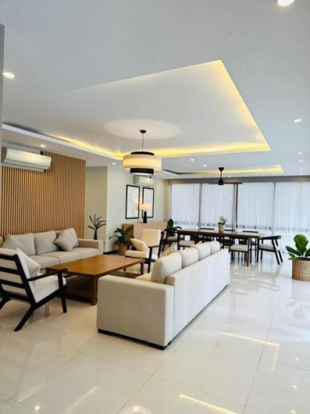 Living Room - 4 Bedroom House for Rent in Pita Kotte, R50536