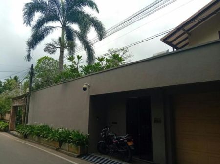 Exterior - 04 Bedroom Furnished House for Rent in Pelawatta (A848)