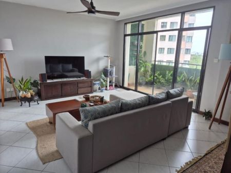 Living Room - ￭ Royal Park Condominium ￭ 04BR Apartment For Sale ￭ (NK11502)