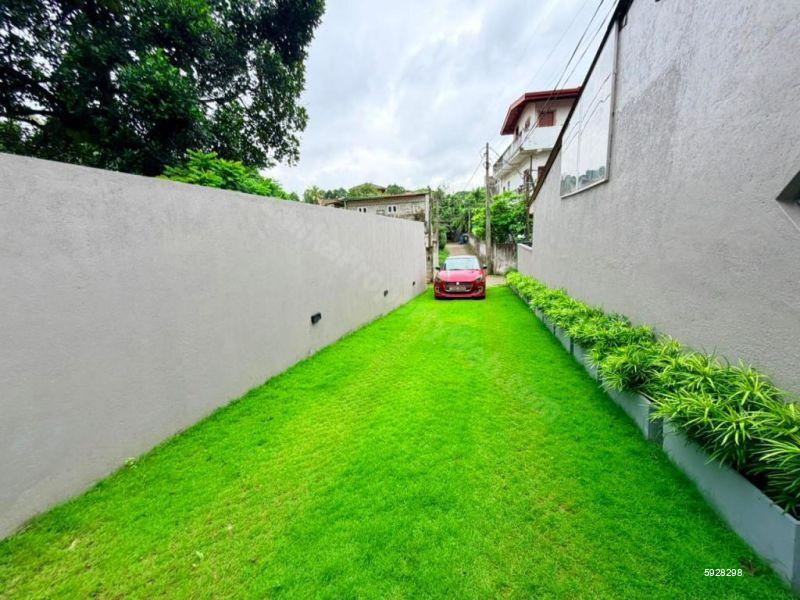 Exterior - House for sale in Battaramulla