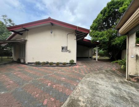 Exterior - 04 Bedroom Semi Furnished House for Rent in Nugegoda (A1235)