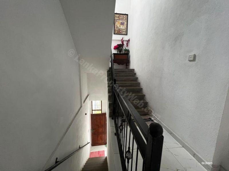 Commercial for rent in Colombo 2