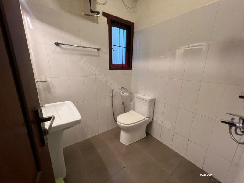 Commercial for rent in Colombo 2
