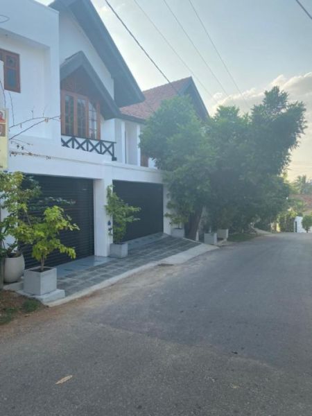 Exterior - Ultra-Luxury Villa for Rent in Nawala – PDC184
