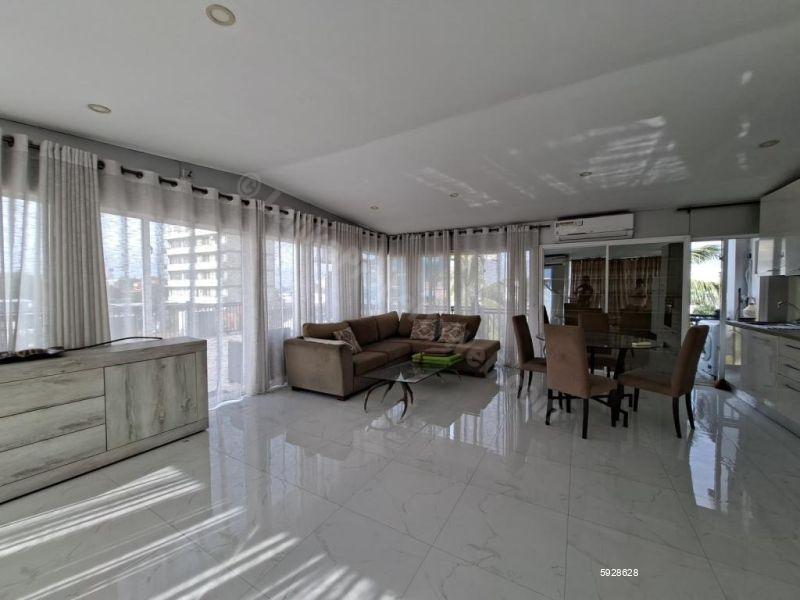 Living Room - Apartment for rent in Colombo 5