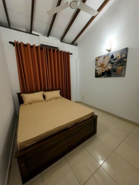 Bedroom - 2-Bedroom Apartment for Rent at Mount Lavinia / LKR 180,000 (Negotiable) (EM018MI)