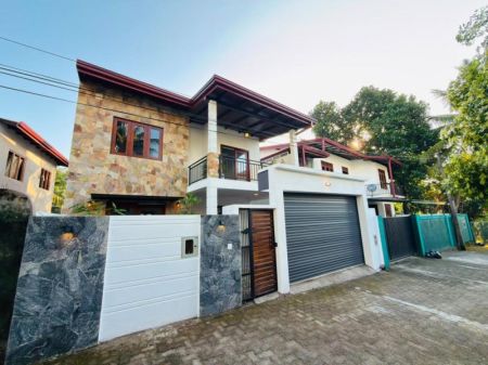 Exterior - Modern 4-bedroom House For Sale – Hokandara Thalawathugoda