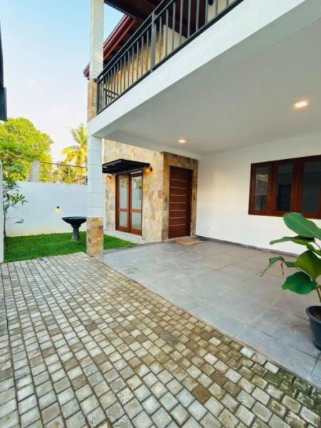 Exterior - Modern 4-bedroom House For Sale – Hokandara Thalawathugoda