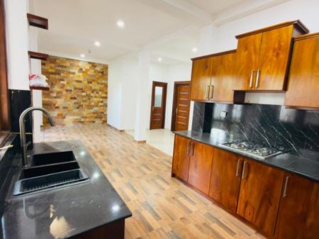 Kitchen - Modern 4-bedroom House For Sale – Hokandara Thalawathugoda