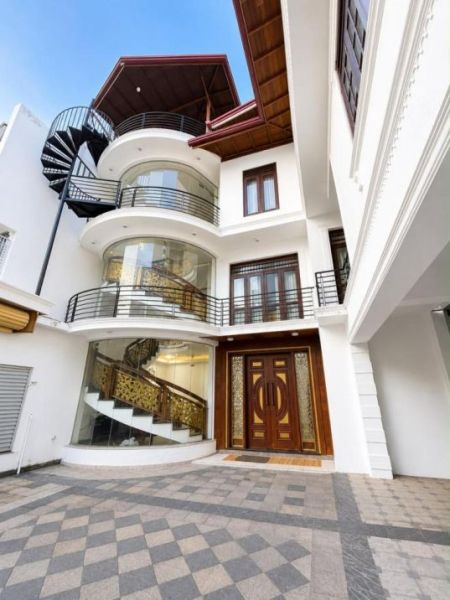 Exterior - Luxury House for Sale in Kolpity