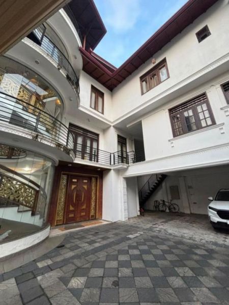 Exterior - Luxury House for Sale in Kolpity