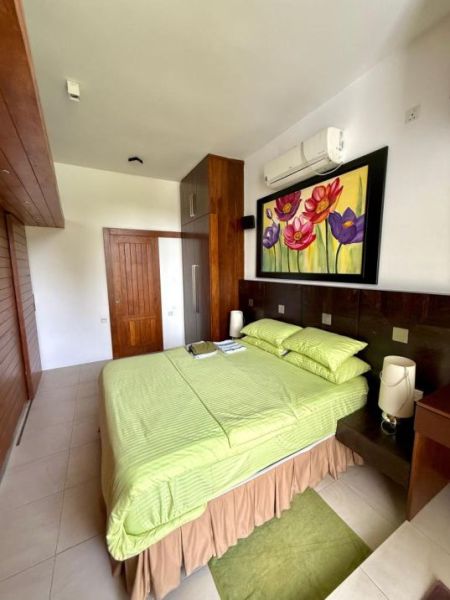 Bedroom - Luxury 4 Bedroom Residence for Rent – Thalawathugoda | LKR 1,000,000 / Month (EM053SR)