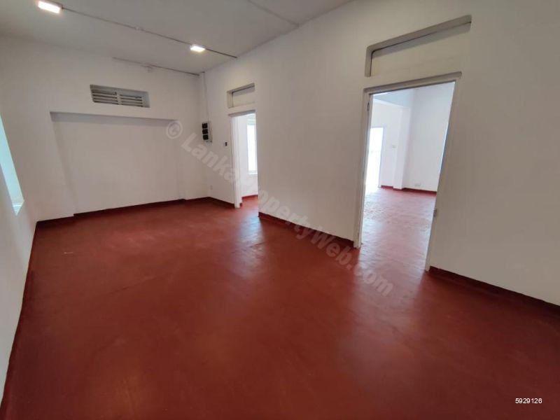 Colombo 5 Commercial for sale/rent