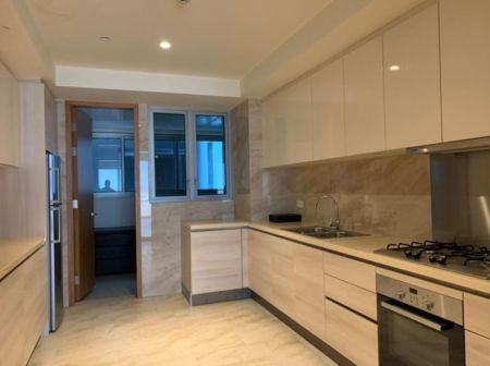 Kitchen - Spacious 3 BHK Apartment in Colombo 2 - 2271 sq ft