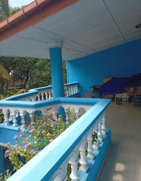 Exterior - Peliyagoda - Kandy Road 2 Storied House on 6 Perches of Land  for Sale
