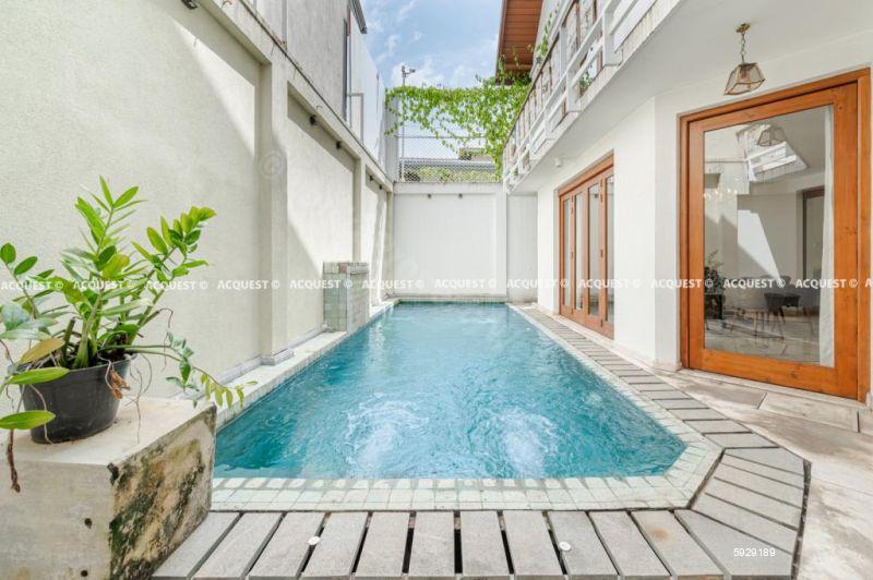 Pool - House for sale in Colombo 5
