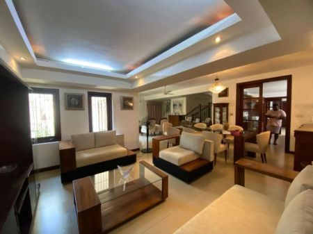 Living Room - Furnished House avaialble for rent in Colombo 5, Park Road