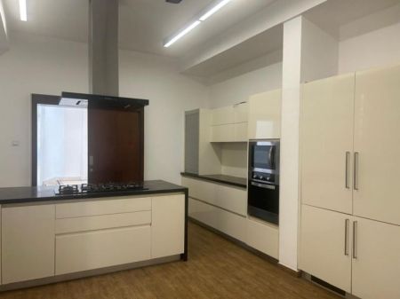 Kitchen - Spacious 5-Bedroom House for Rent on Gregory’s Road, Colombo 7
