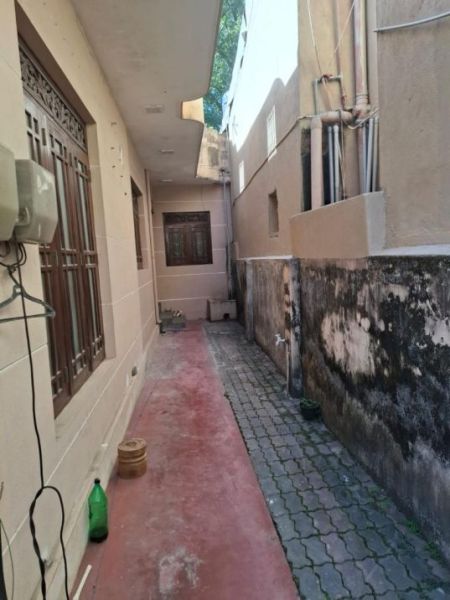 Exterior - Wellawatta Property Near Galle Road | 2 Houses on 11 Perches!